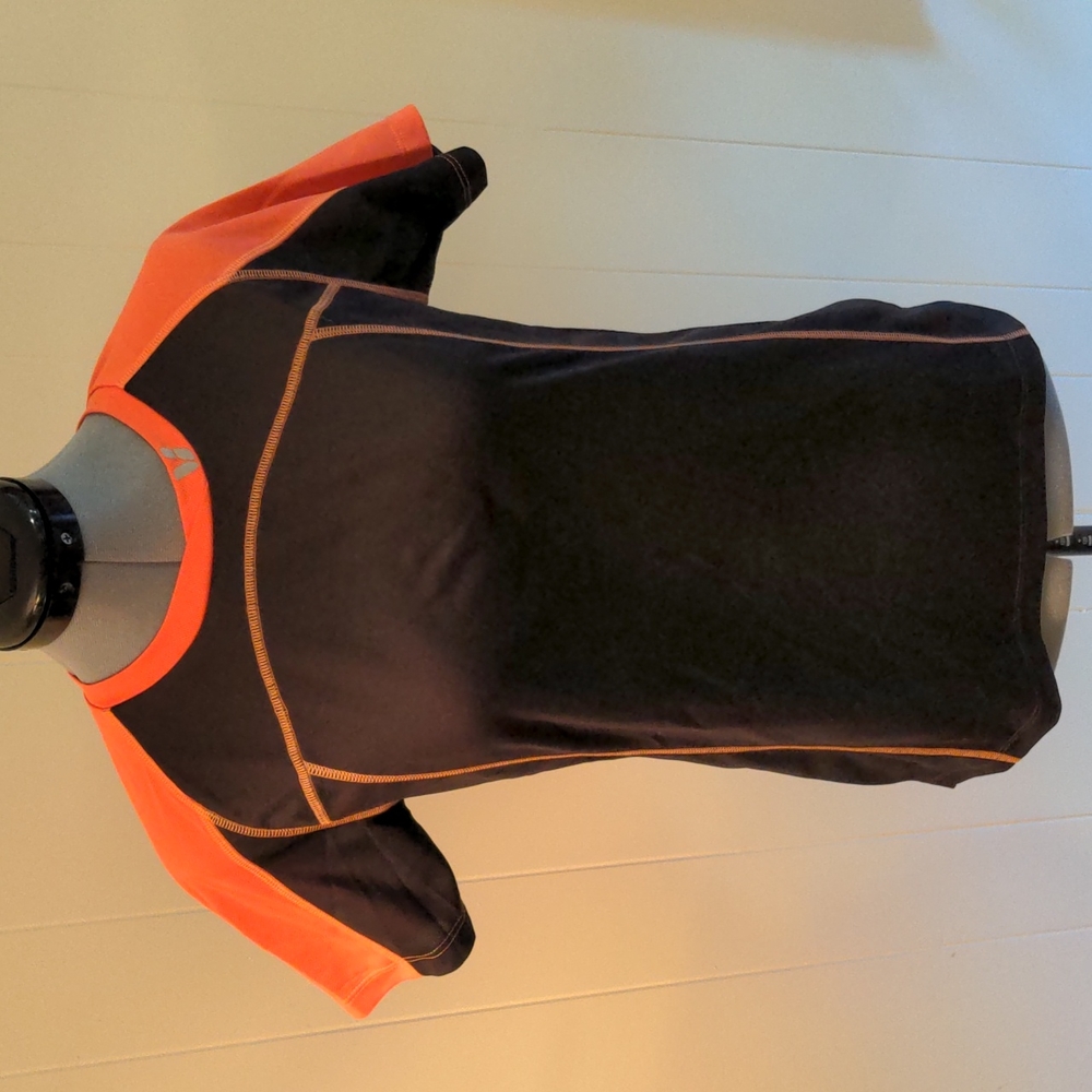 Liv TransTextura Biking Shirt - NWT - Coral and Black - Women's Small